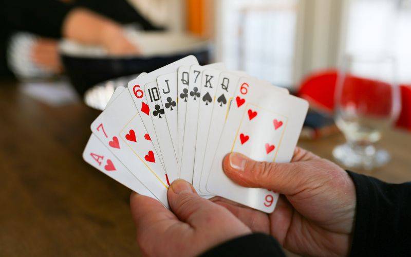 Cách Đánh Bài Tiến Lên Luôn Thắng Từ Cao Thủ 5 Cân Bằng Tấn Công Và Phòng Thủ