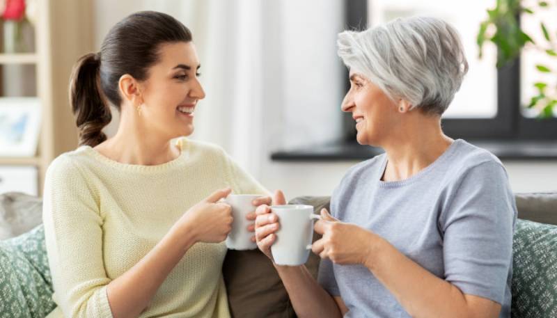 Mơ Nói Chuyện Với Mẹ Đã Chết Đánh Con Gì? Giải Mã Tâm Linh 2 Ý Nghĩa Của Việc Mơ Nói Chuyện Với Mẹ Đã Chết